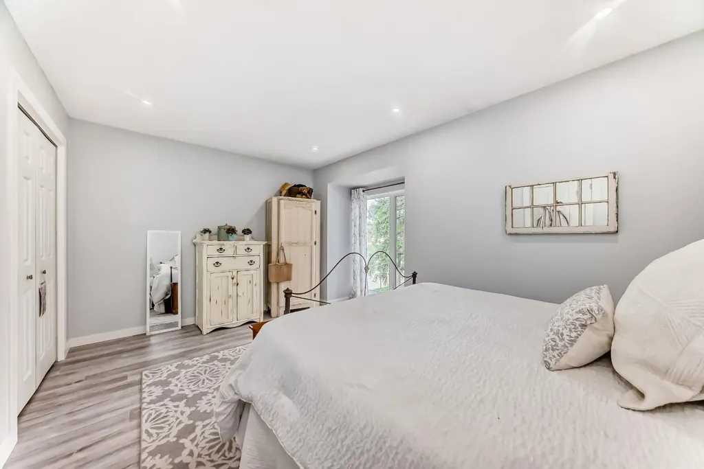 6440 4 Street NW Calgary AB T2K 1B8