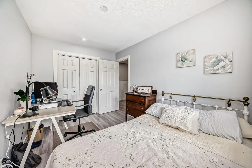 6440 4 Street NW Calgary AB T2K 1B8