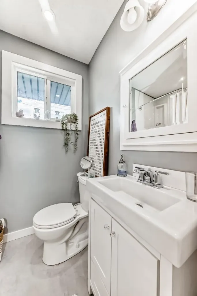 6440 4 Street NW Calgary AB T2K 1B8