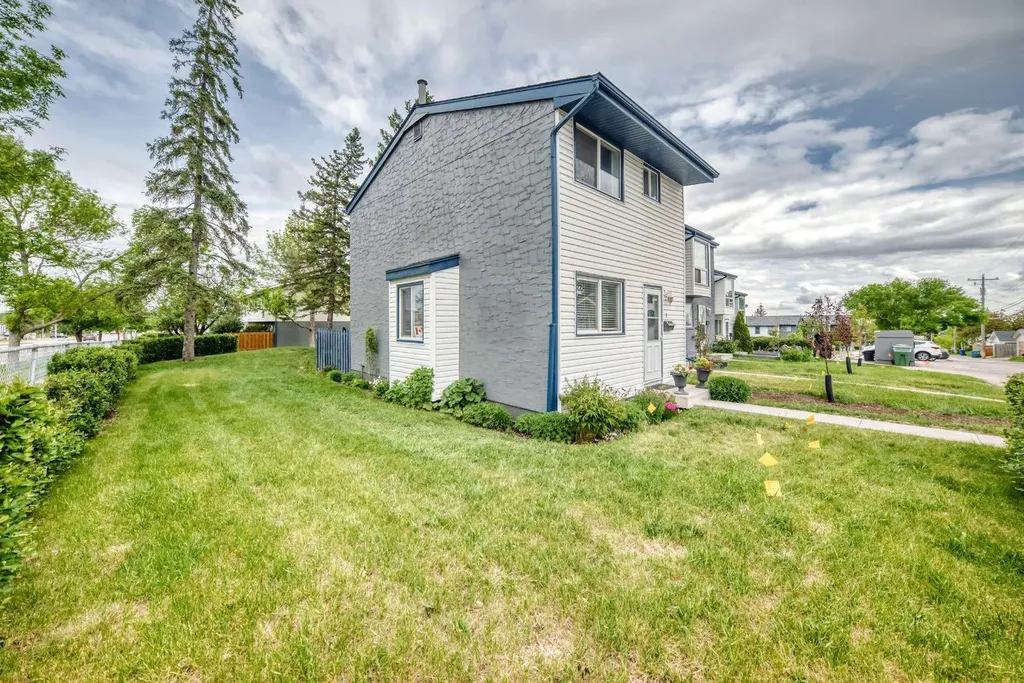 6440 4 Street NW Calgary AB T2K 1B8