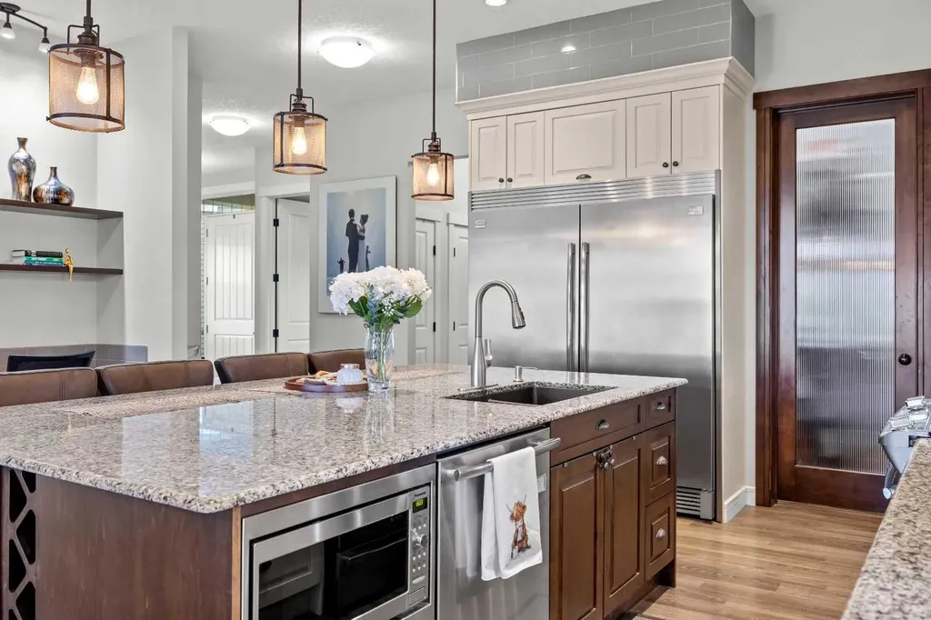 119 Nolanshire Point NW Calgary AB T3R 0P4