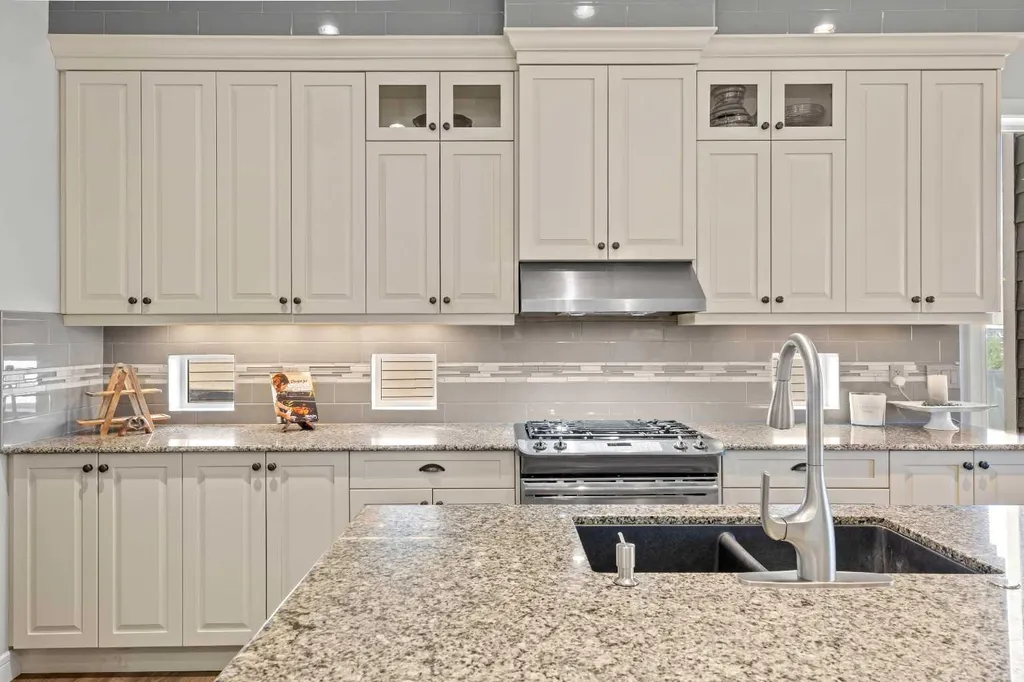 119 Nolanshire Point NW Calgary AB T3R 0P4