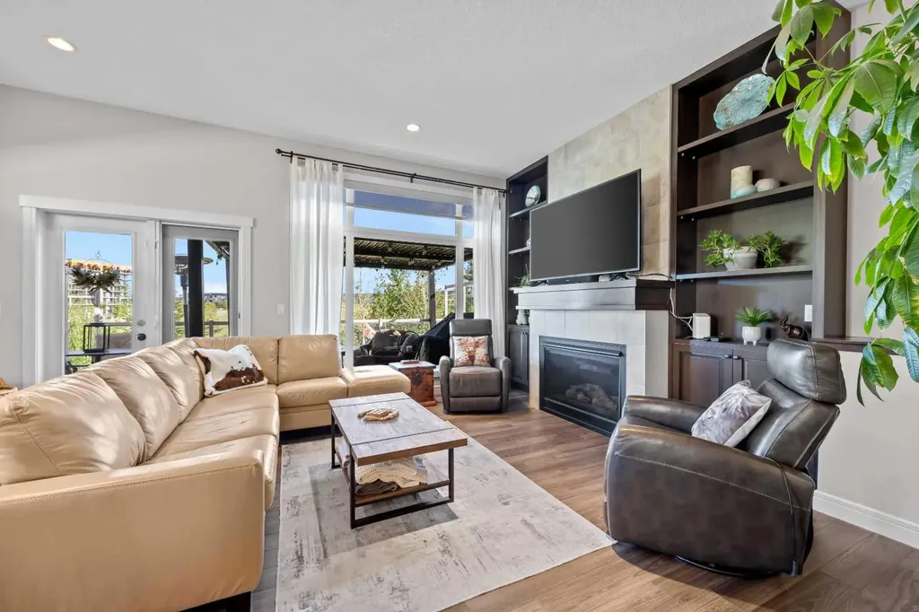119 Nolanshire Point NW Calgary AB T3R 0P4
