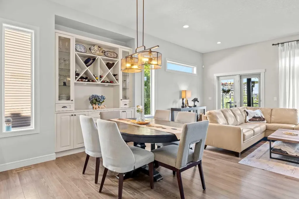 119 Nolanshire Point NW Calgary AB T3R 0P4