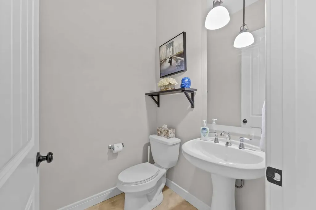 119 Nolanshire Point NW Calgary AB T3R 0P4