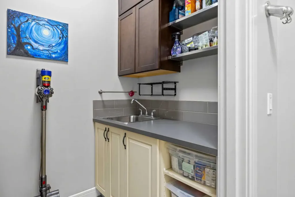 119 Nolanshire Point NW Calgary AB T3R 0P4