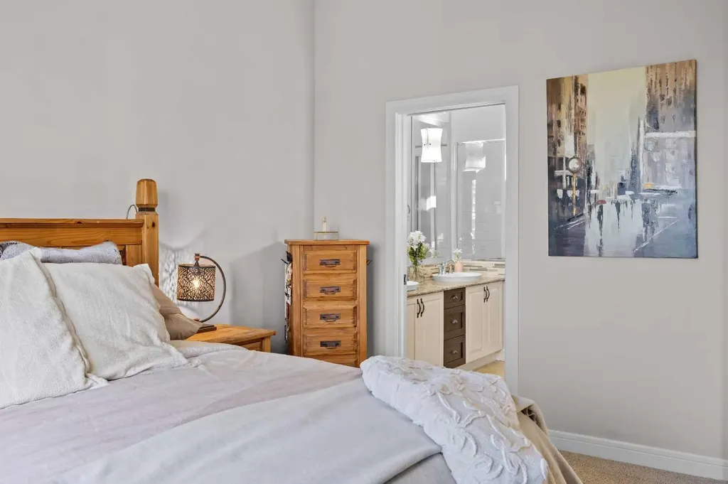 119 Nolanshire Point NW Calgary AB T3R 0P4