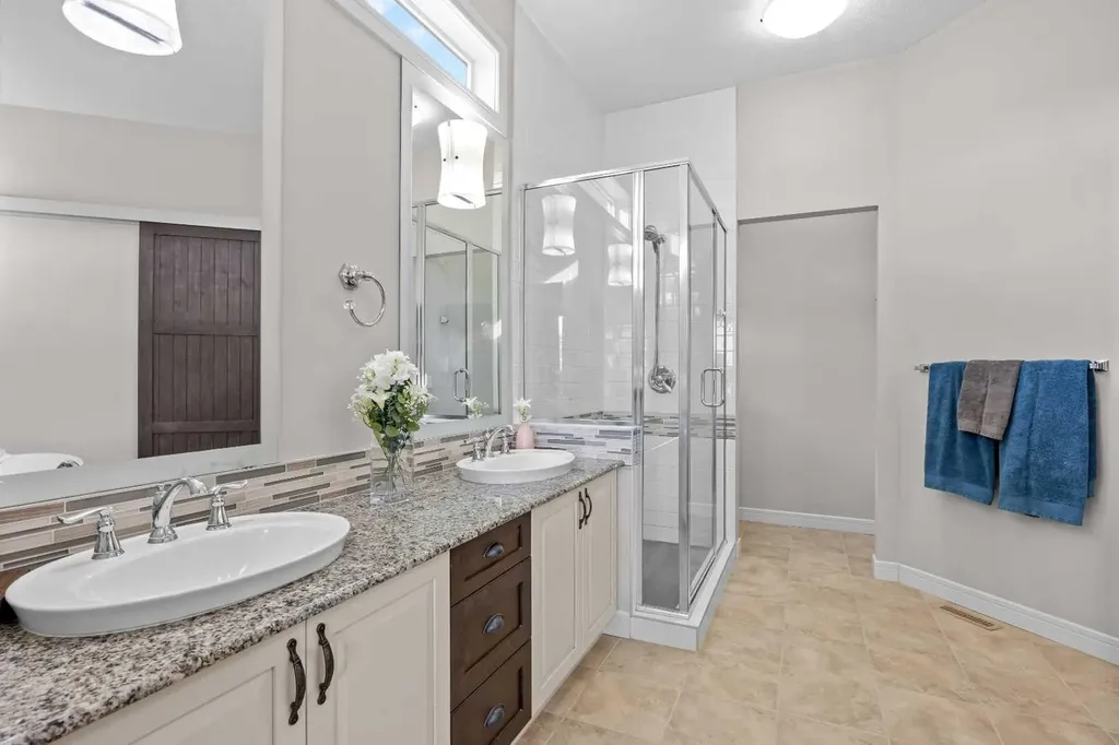 119 Nolanshire Point NW Calgary AB T3R 0P4