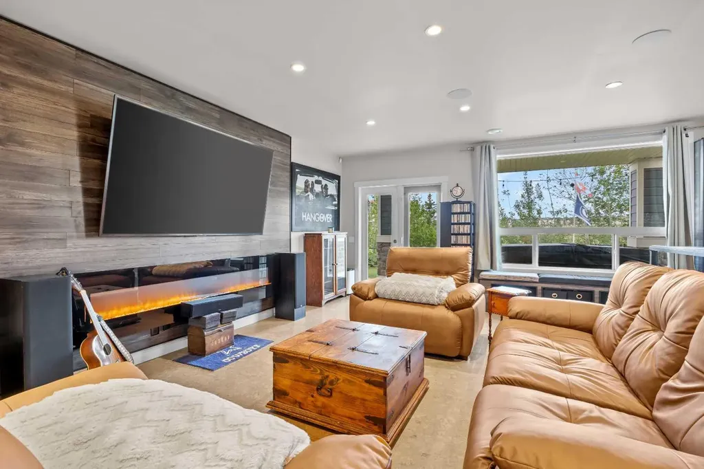 119 Nolanshire Point NW Calgary AB T3R 0P4