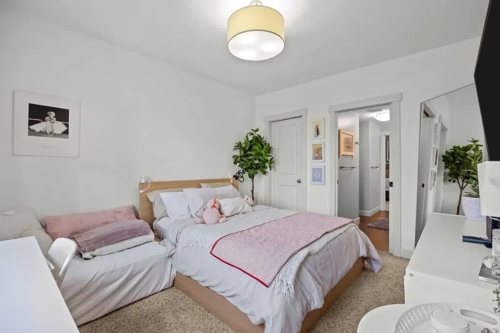 119 Nolanshire Point NW Calgary AB T3R 0P4