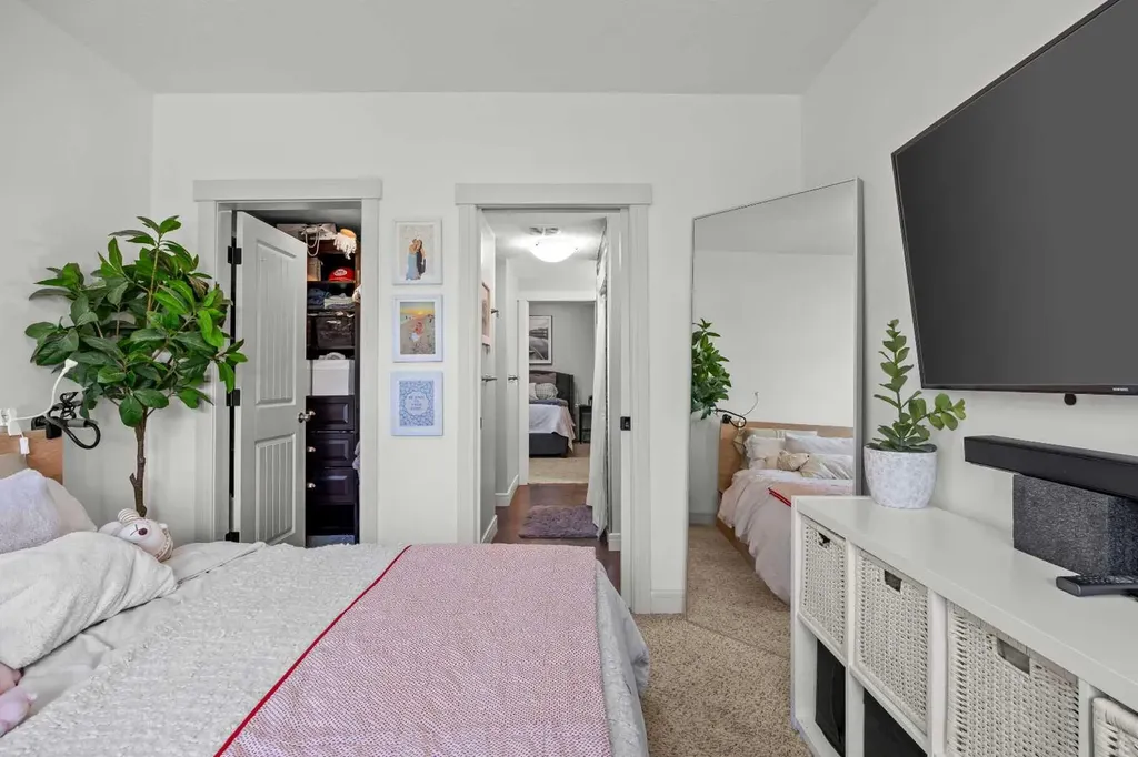 119 Nolanshire Point NW Calgary AB T3R 0P4