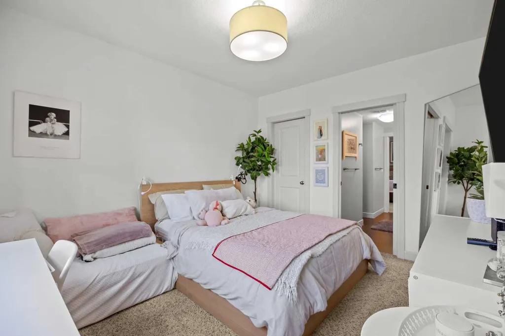 119 Nolanshire Point NW Calgary AB T3R 0P4