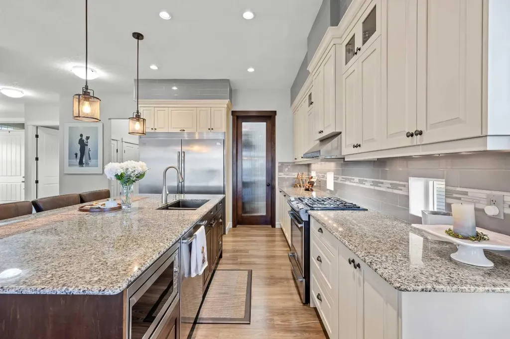 119 Nolanshire Point NW Calgary AB T3R 0P4