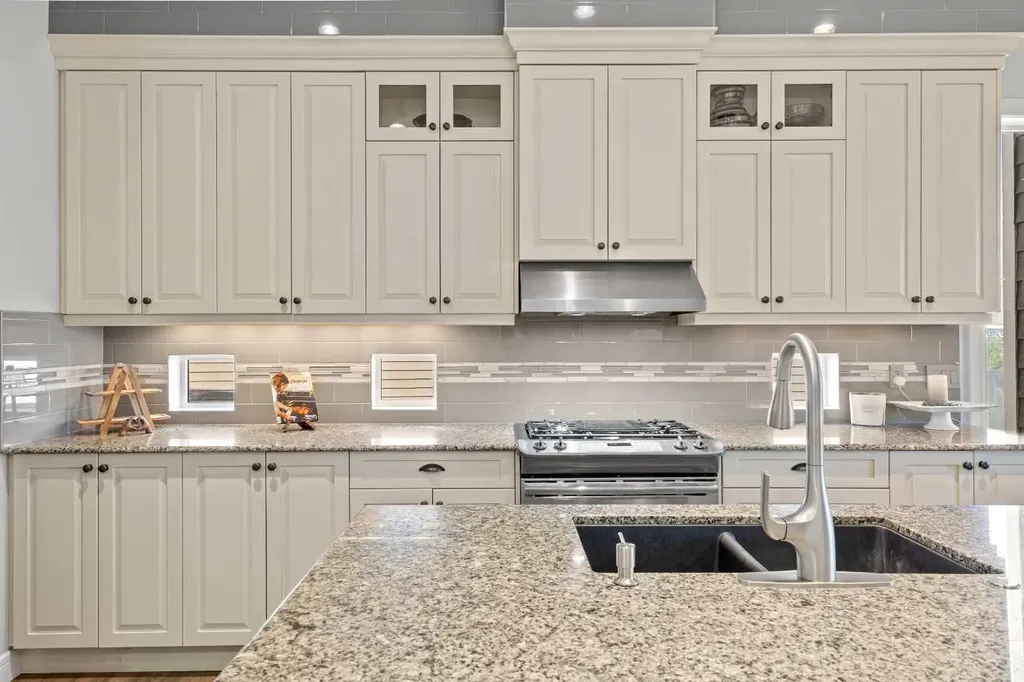119 Nolanshire Point NW Calgary AB T3R 0P4