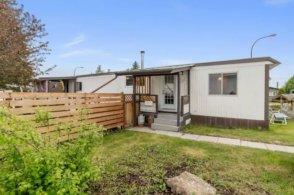 6940 63 Avenue Red Deer AB T4P 1K5