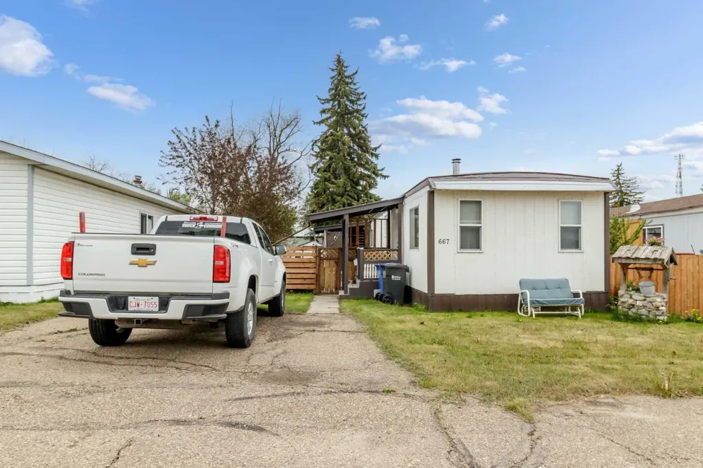 6940 63 Avenue Red Deer AB T4P 1K5
