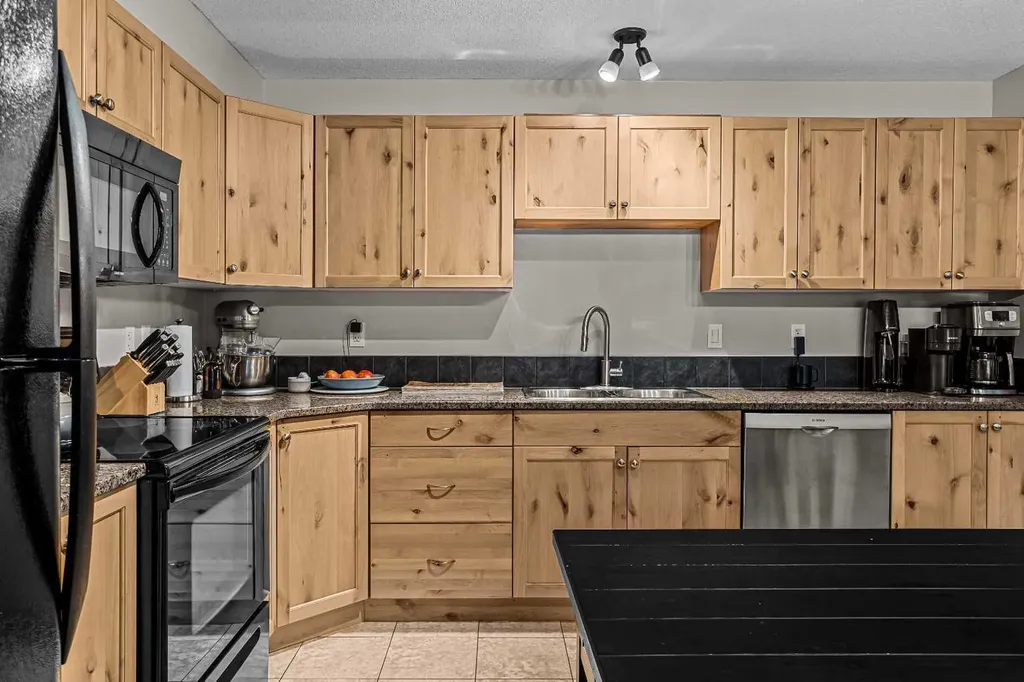 300 Palliser Canmore AB T1W0H5