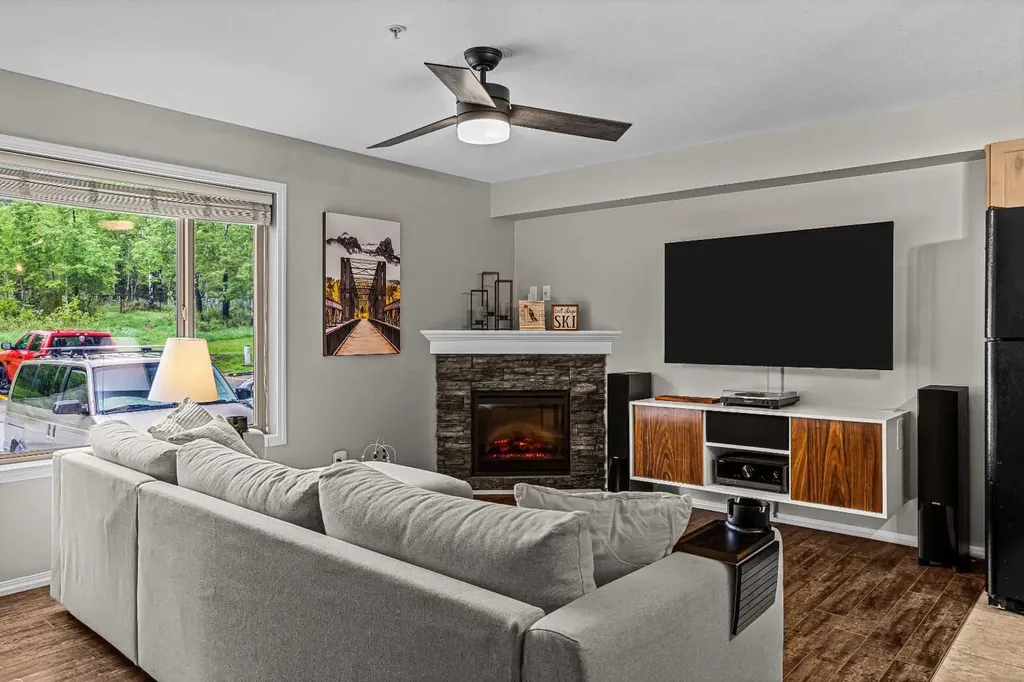 300 Palliser Canmore AB T1W0H5