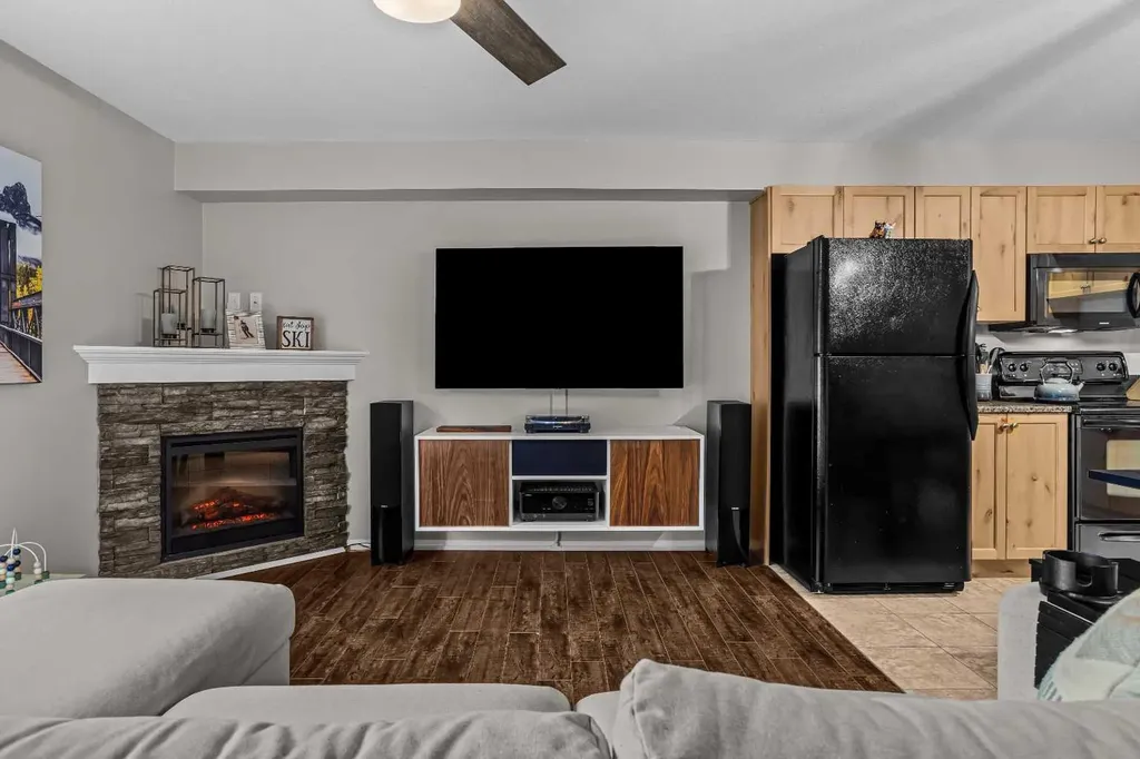 300 Palliser Canmore AB T1W0H5