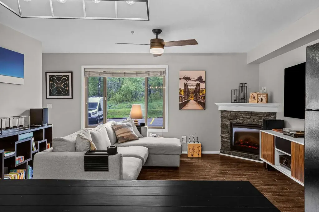 300 Palliser Canmore AB T1W0H5
