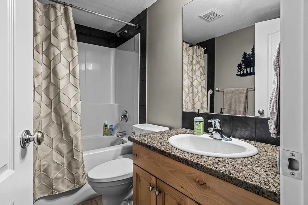 300 Palliser Canmore AB T1W0H5