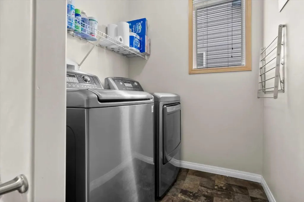 16006 Everstone Road SW Calgary AB T2Y4E6