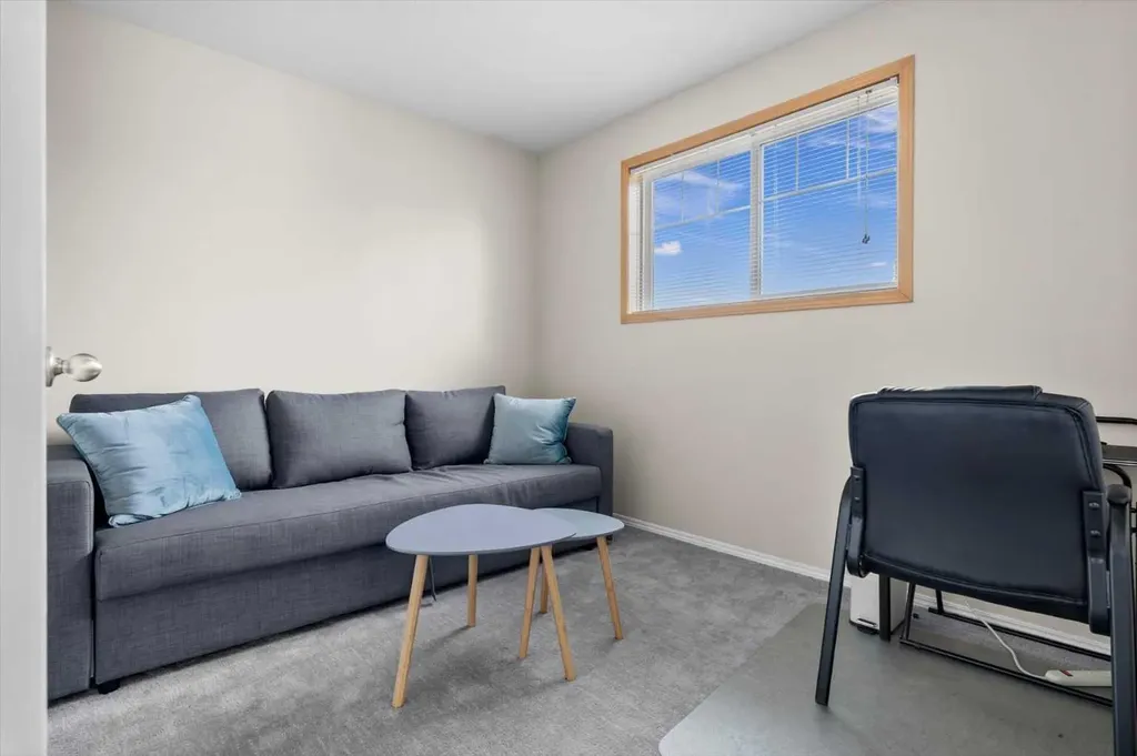 16006 Everstone Road SW Calgary AB T2Y4E6