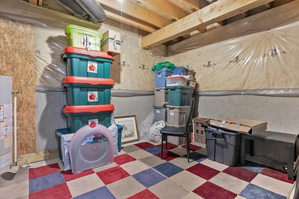 16006 Everstone Road SW Calgary AB T2Y4E6