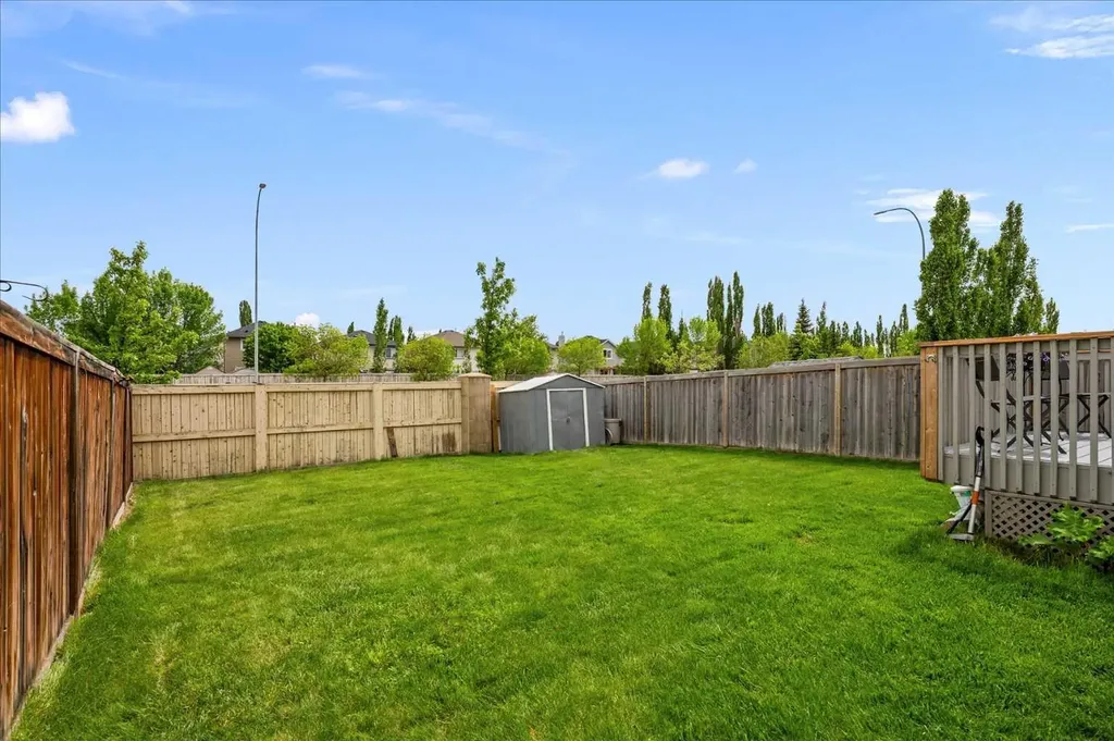 16006 Everstone Road SW Calgary AB T2Y4E6