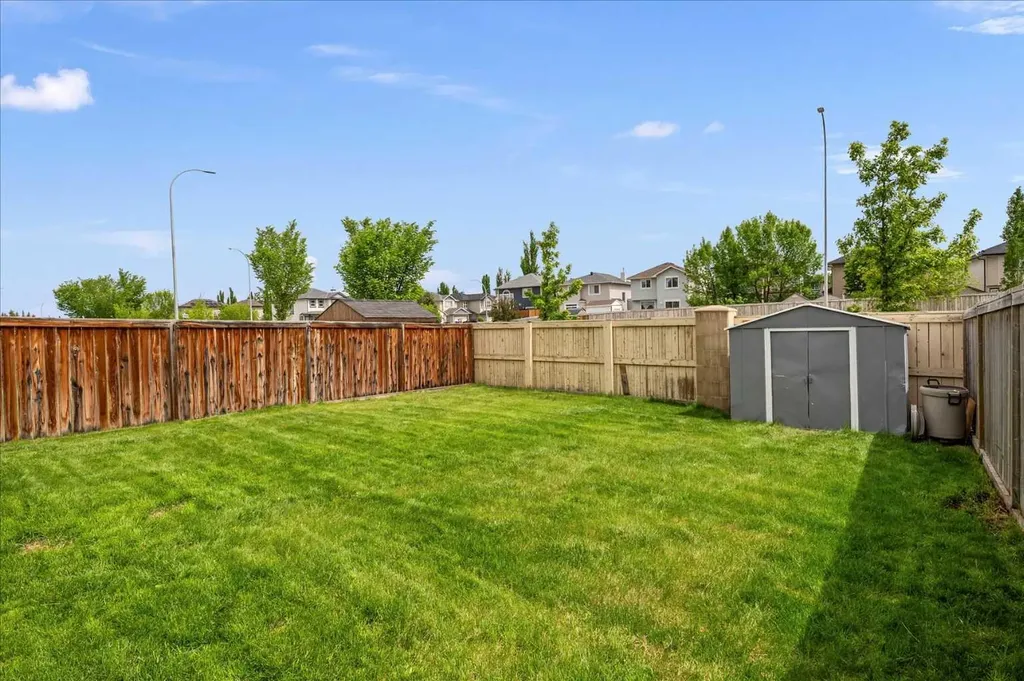 16006 Everstone Road SW Calgary AB T2Y4E6