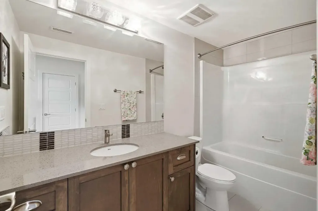 1021 Shantz Place Crossfield AB T0M 0S0