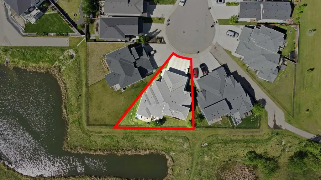 1021 Shantz Place Crossfield AB T0M 0S0