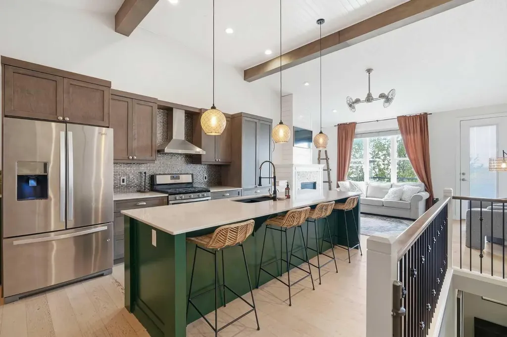 1021 Shantz Place Crossfield AB T0M 0S0