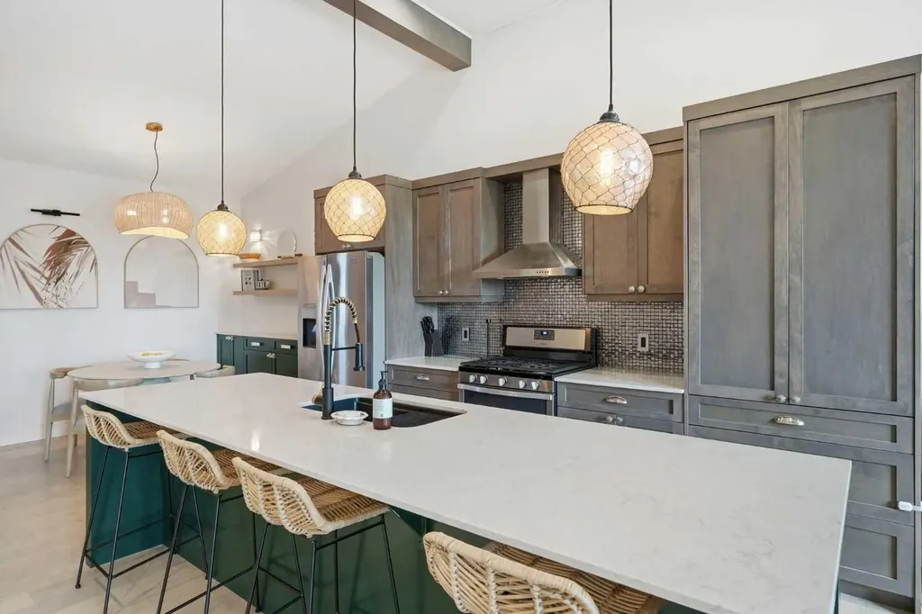 1021 Shantz Place Crossfield AB T0M 0S0