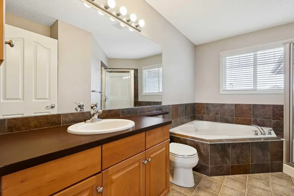 2224 Sagewood Heights SW Airdrie AB T4B 3N8