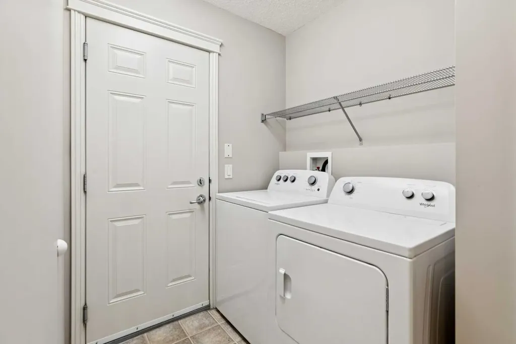 2224 Sagewood Heights SW Airdrie AB T4B 3N8