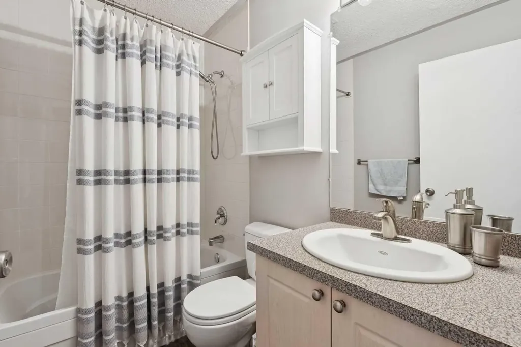 4810 40 Avenue SW Calgary AB T3E 1E5