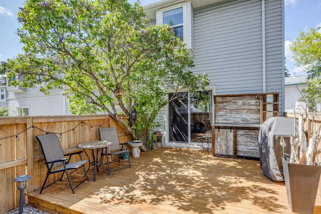 4810 40 Avenue SW Calgary AB T3E 1E5