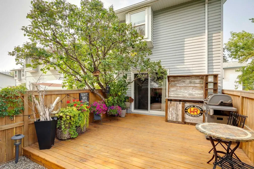 4810 40 Avenue SW Calgary AB T3E 1E5