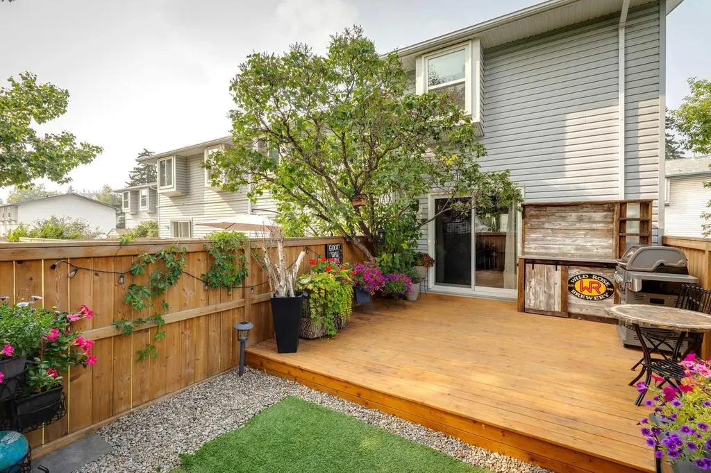 4810 40 Avenue SW Calgary AB T3E 1E5