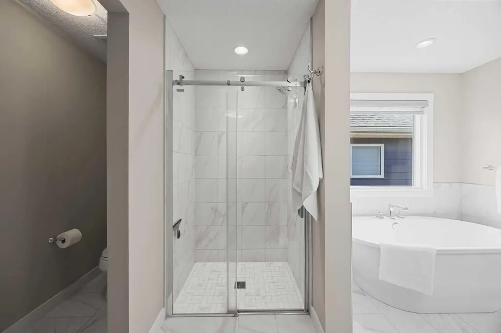 77 West Grove Way SW Calgary AB T3H 1Y8