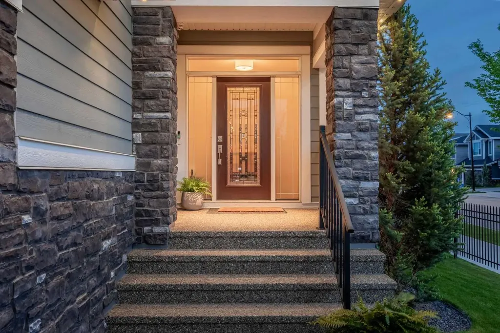 77 West Grove Way SW Calgary AB T3H 1Y8