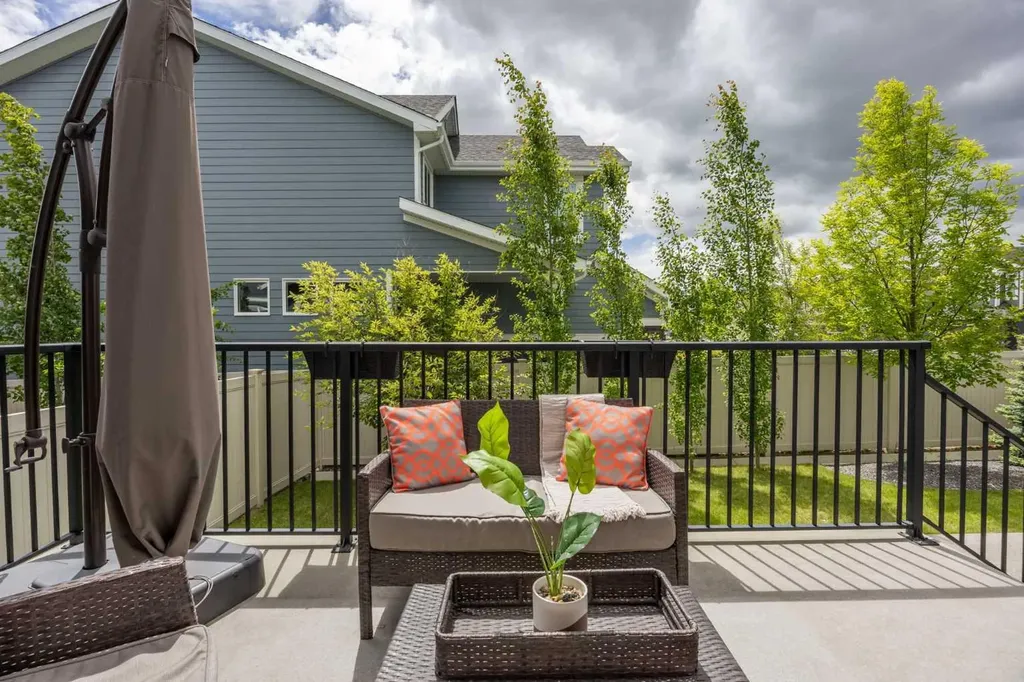 77 West Grove Way SW Calgary AB T3H 1Y8