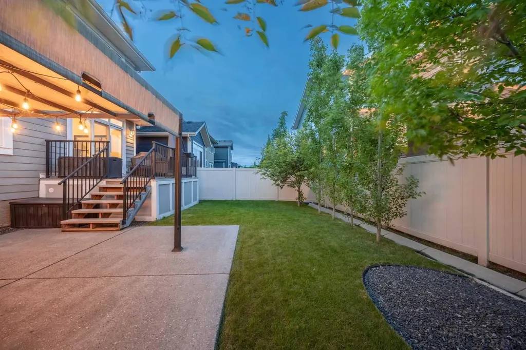 77 West Grove Way SW Calgary AB T3H 1Y8