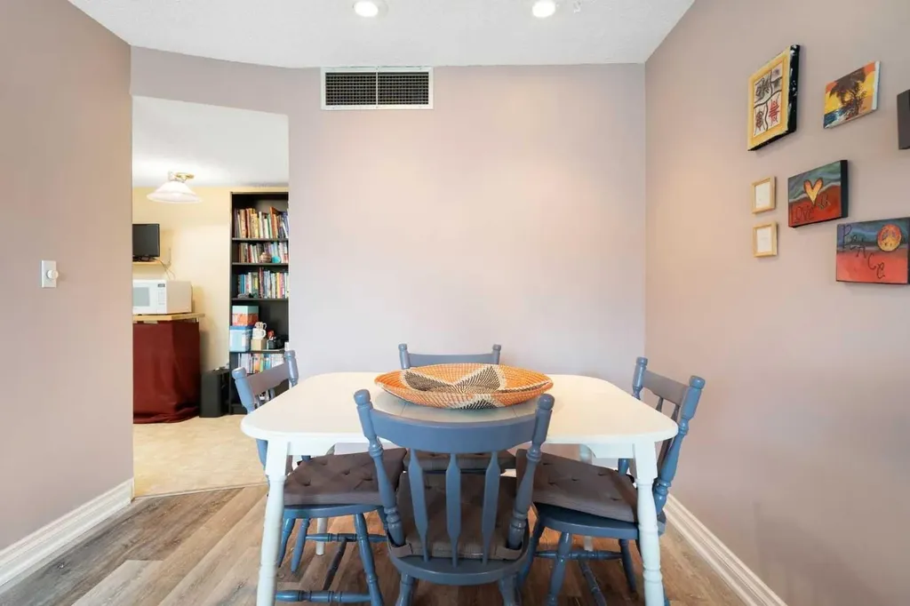 2425 90 Avenue SW Calgary AB T2V 4X8