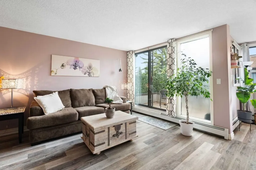2425 90 Avenue SW Calgary AB T2V 4X8