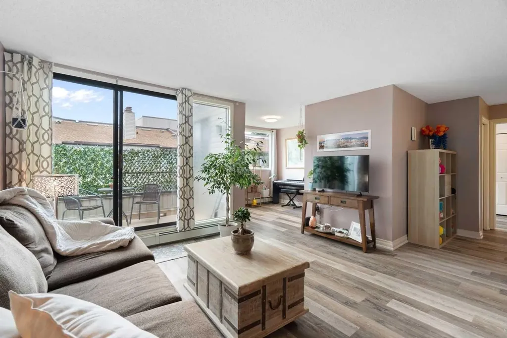 2425 90 Avenue SW Calgary AB T2V 4X8