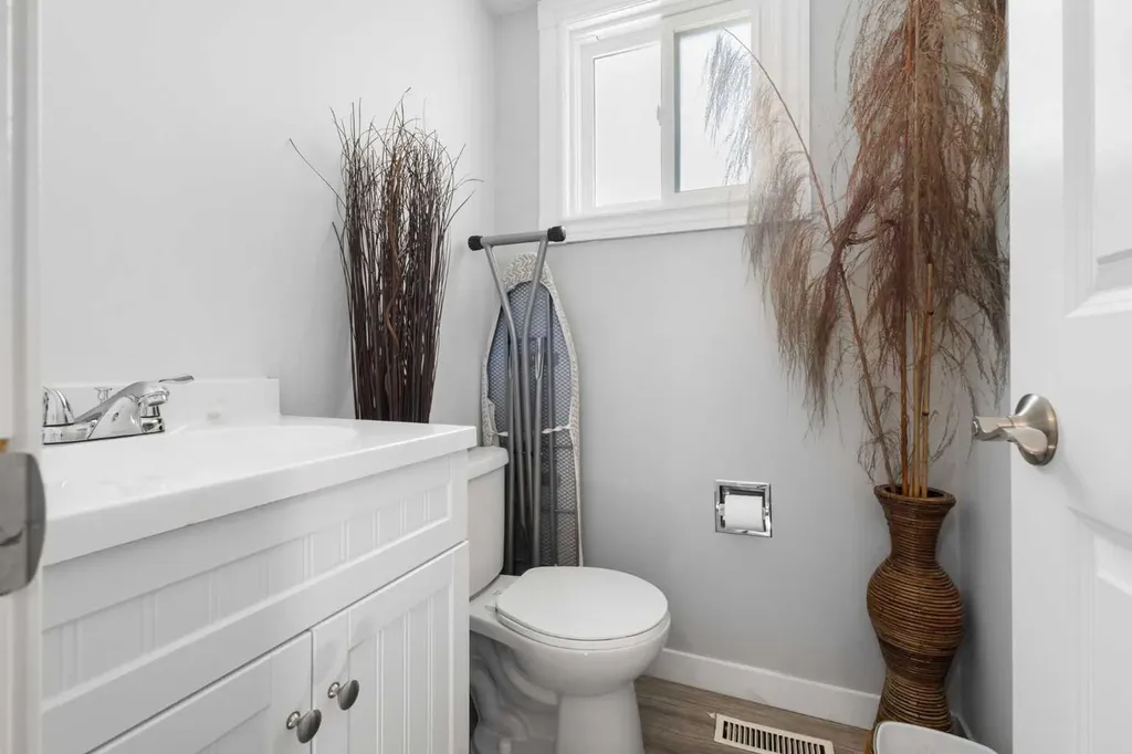252 Templeview Way NE Calgary AB T1Y 3Y9