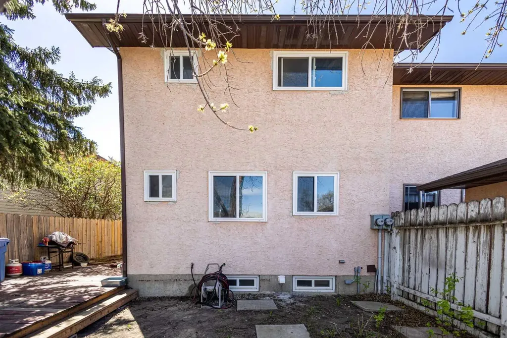 252 Templeview Way NE Calgary AB T1Y 3Y9