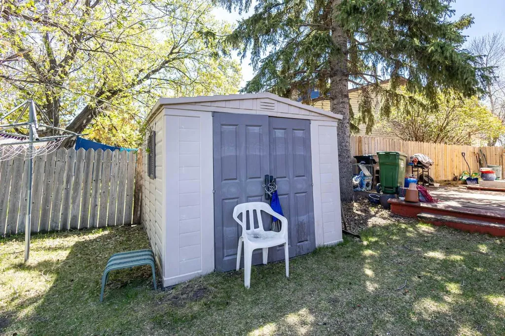 252 Templeview Way NE Calgary AB T1Y 3Y9
